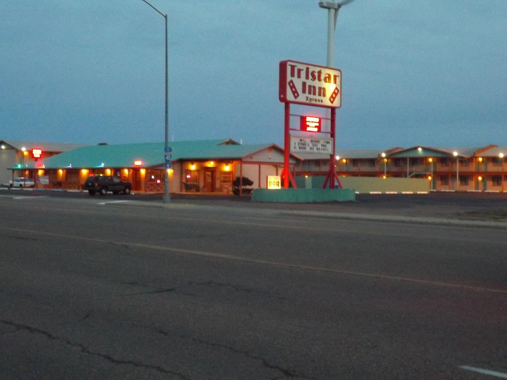 Tristar Inn Xpress 투컴캐리 외부 사진
