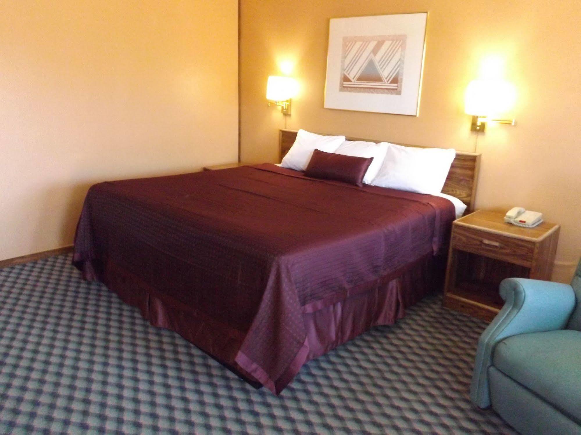 Tristar Inn Xpress 투컴캐리 외부 사진